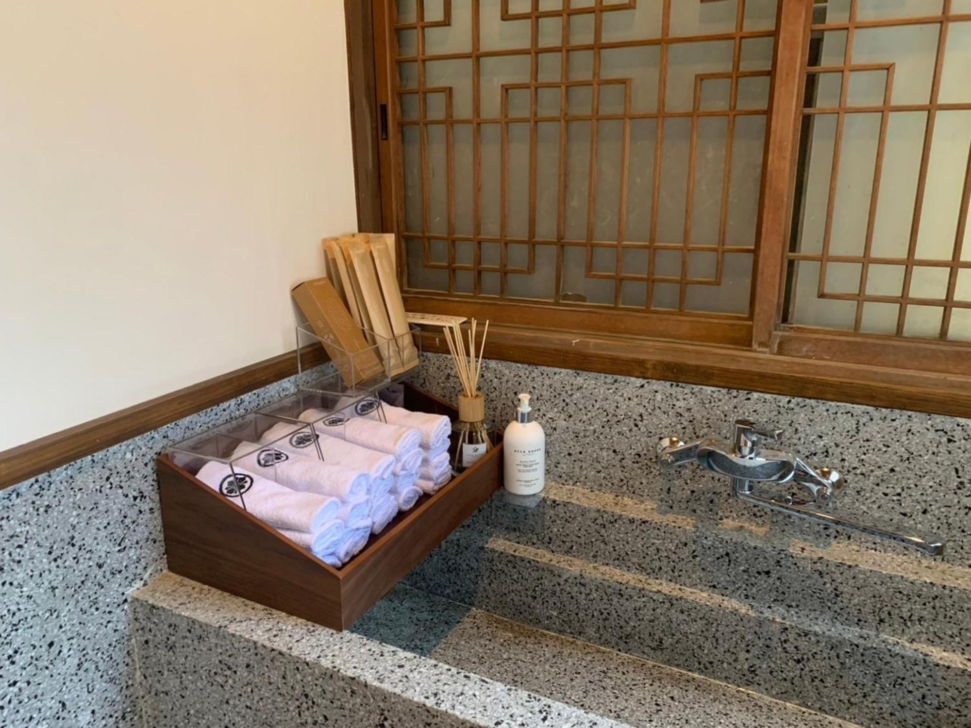Shiseki Ryokan Kagetsu Taishoukan - Vacation Stay 48535V Takeo Ngoại thất bức ảnh